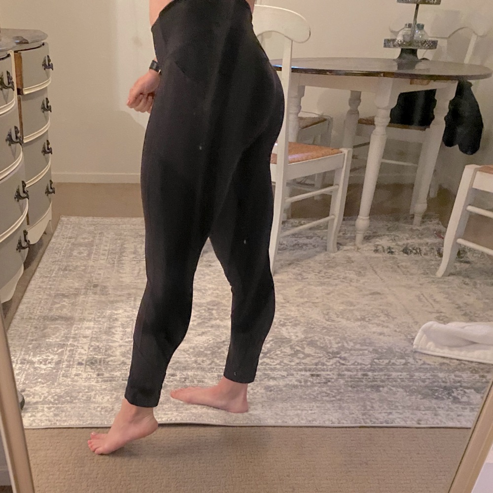 Lululemon All the Right Places Size 6